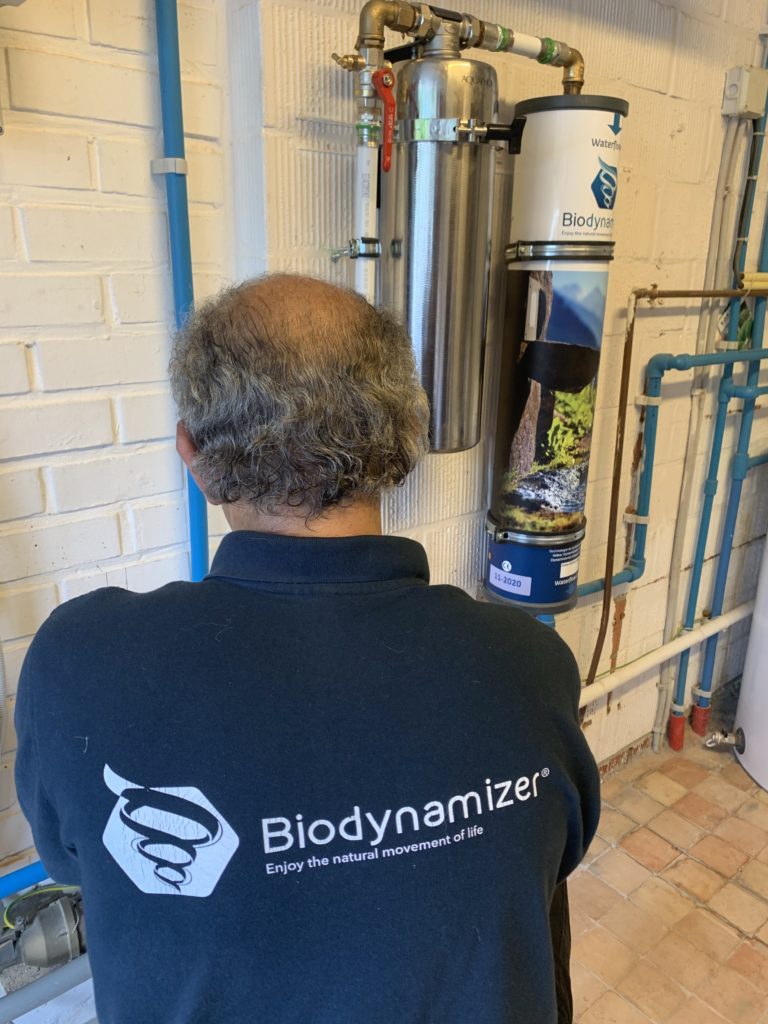 Austausch der Kartusche durch unseren Installateur (nur in Belgien + die Kartusche ist nicht im Lieferumfang enthalten, sie muss separat bestellt werden)